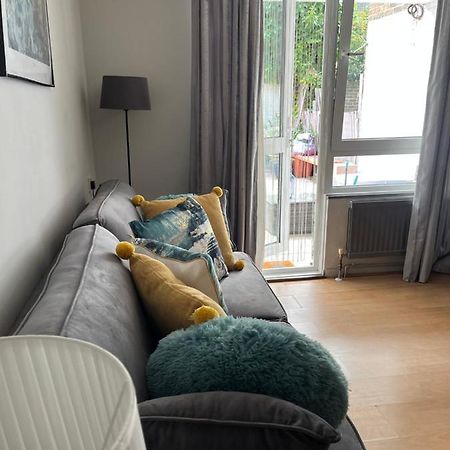 1 Bedroom Garden Flat Zone 2 ロンドン エクステリア 写真