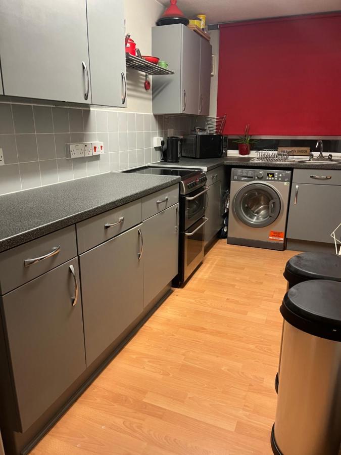 1 Bedroom Garden Flat Zone 2 ロンドン エクステリア 写真