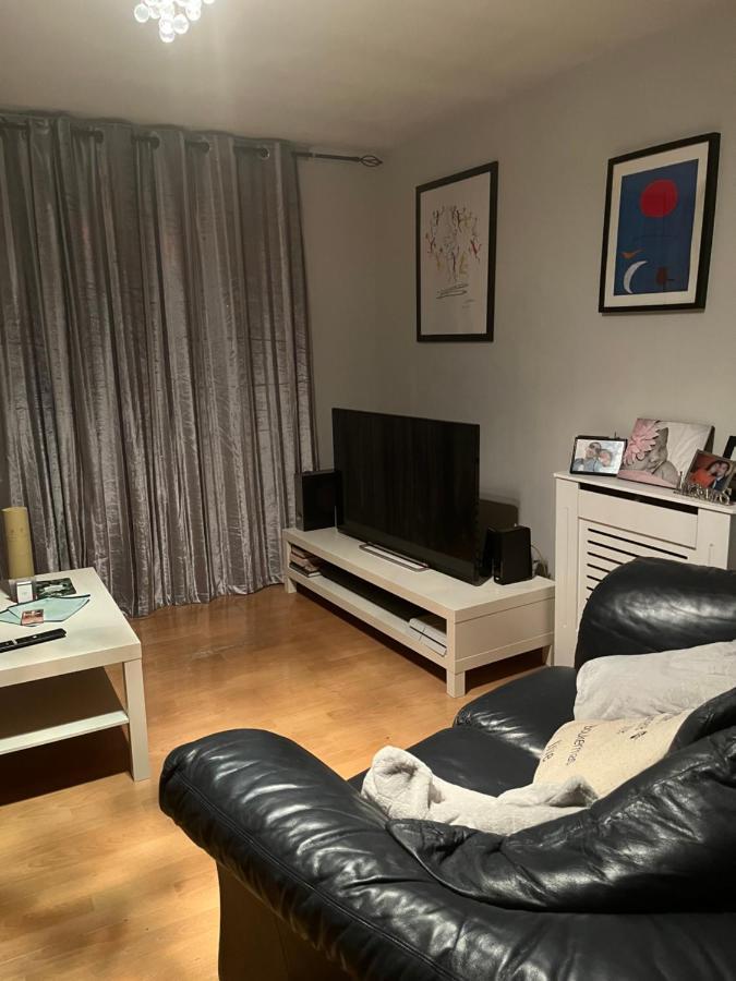1 Bedroom Garden Flat Zone 2 ロンドン エクステリア 写真